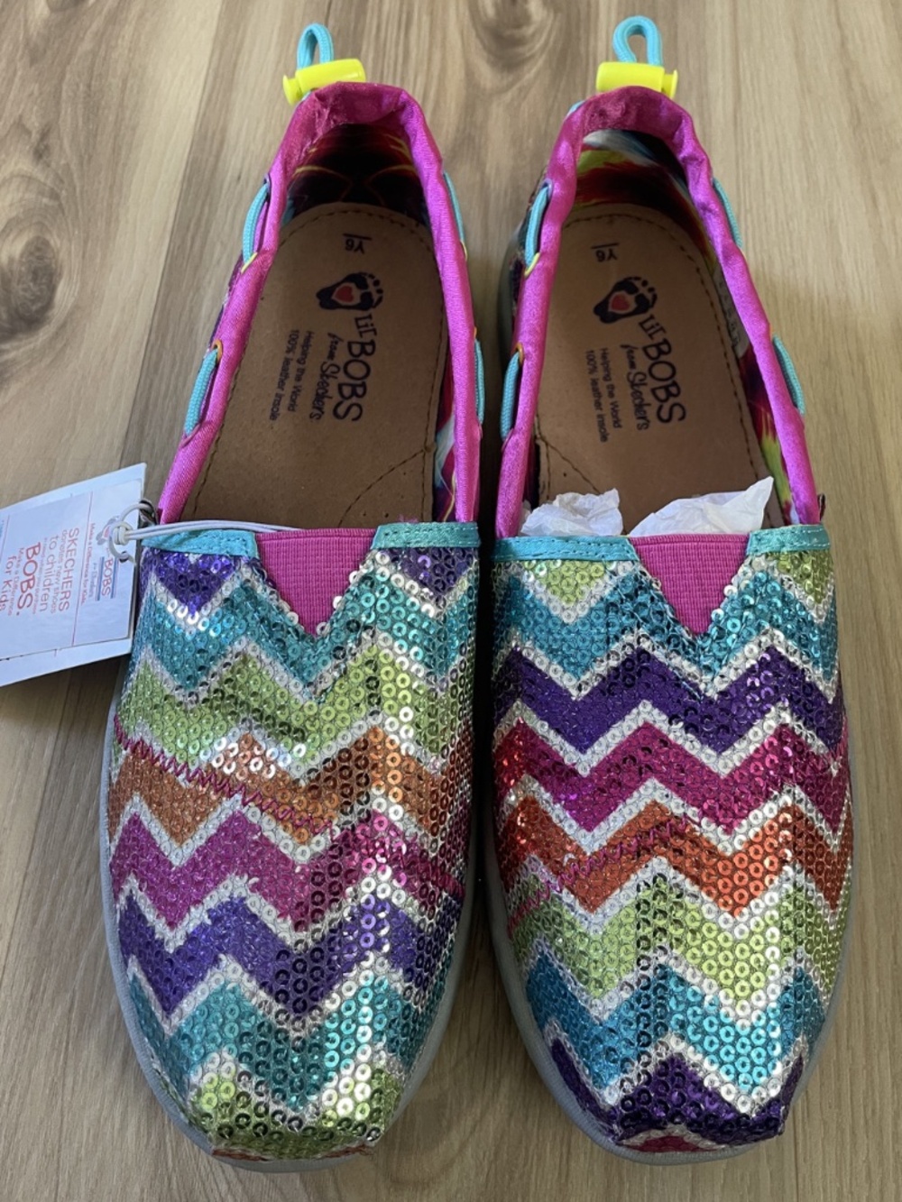 NEW - Lil Bobs by Skecher's - Rainbow ZigZag Sequin Slip On - Kids Shoes - Y6